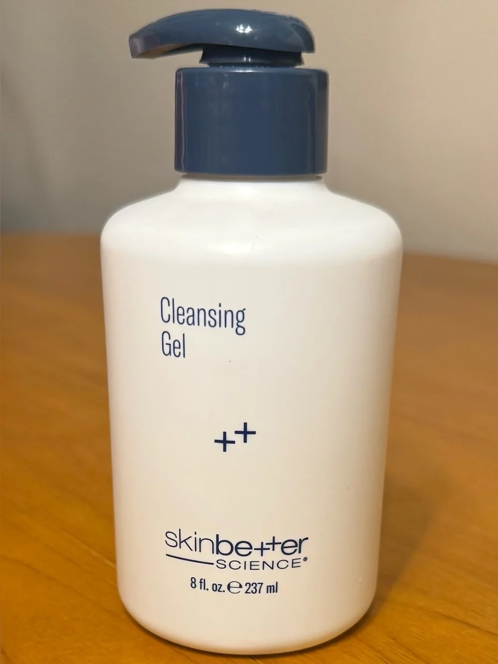Skinbetter Science 8oz Cleansing Gel with Pump, Full-size *SEE DESCRIPTION